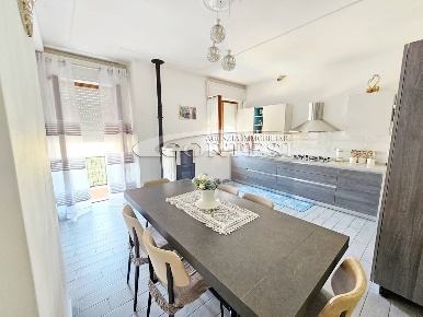 Foto Appartamento in Via del Cosmo, Umbertide di 120 m² con 6 locali