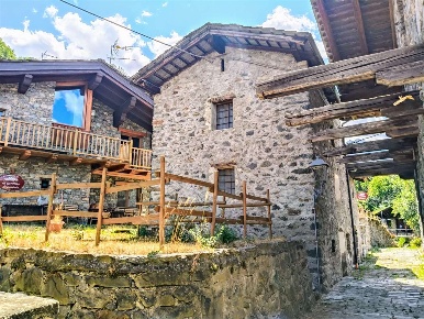 Foto Casa indipendente in Plout, Saint-Marcel di 50 m² con 2 locali