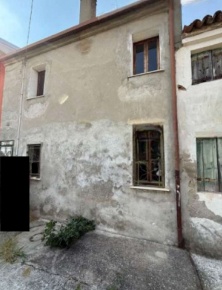 Foto Appartamento in Via Gorghi, Canda di 113 m² con 5 locali in vendita