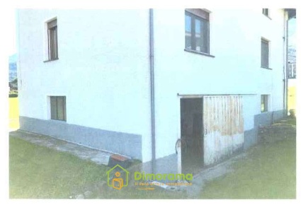 Foto Box in Via Nazionale Nord 21, Colico Colico Piano di 36 m² in vendita