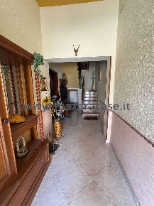 Foto Casa indipendente a Mazara del Vallo di 210 m² con 8 locali in vendita