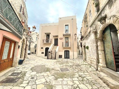 Foto Casa indipendente a Capurso di 150 m² con 6 locali in vendita