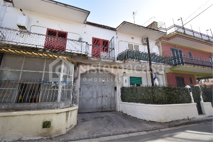 Foto Appartamento a Pomigliano d'Arco di 82 m² con 3 locali in vendita