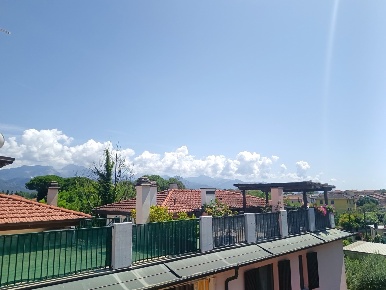 Foto Appartamento a Ameglia Centro di 92 m² con 4 locali in vendita