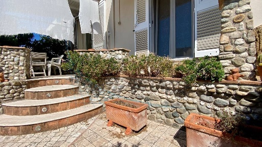 Foto Villa singola in Via Alberto Cecchini, Cecina Cecina Centro di 127 m²