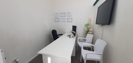 Foto Locale commerciale a Porcari Centro di 35 m² con 4 locali in vendita