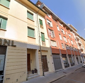 Foto Appartamento a Pontedera Centro di 96 m² con 4 locali in vendita