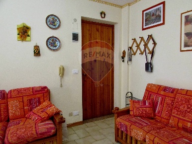 Foto Appartamento in Via Spiaggia, Mascali Sant'Anna di 55 m² con 2 locali
