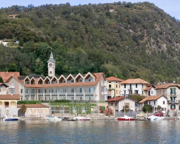 Foto Villa singola in Via Lungo Lago, Pella Centro di 180 m² con 4 locali
