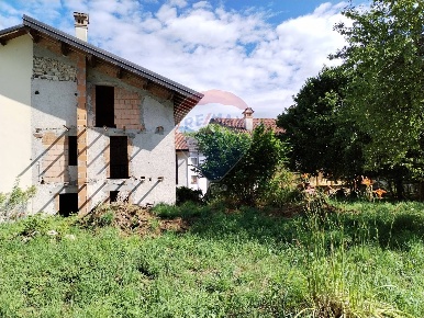 Foto Case semi ndipendenti in Via Damiano Chiesa, Seren del Grappa Porcen