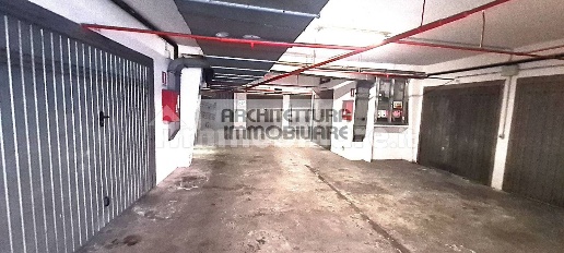 Foto Box in PIAZZA GIOVANNI XXIII, Albissola Marina di 18 m² con 1 locali