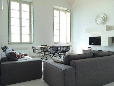 Foto Appartamento in Via Adelasia, Alassio di 132 m² con 5 locali