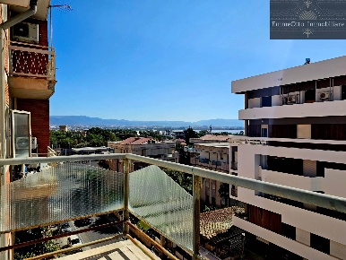 Foto Appartamento in via san benedetto, Cagliari San Benedetto di 105 m²