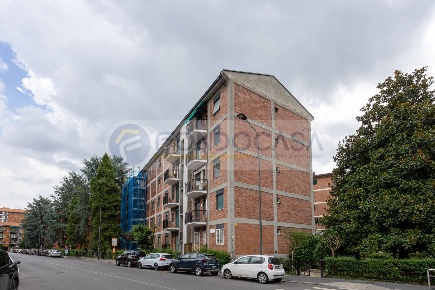 Foto Appartamento in Via Pisani Dossi, Milano Quartiere Feltre di 65 m²