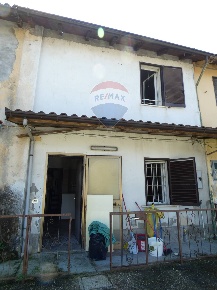 Foto Case semi ndipendenti in Via Cav. Robecchi, Zeme Centro di 50 m²