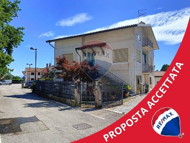 Foto Casa indipendente a Valdobbiadene Bigolino di 280 m² con 11 locali