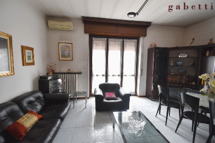 Foto Appartamento in Via Palli 12, Magenta Centro di 113 m² con 3 locali