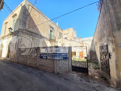 Foto Casa indipendente in Via Chiesa 4, Ugento Gemini di 225 m² in vendita