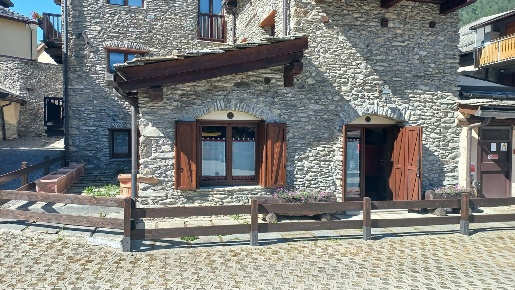 Foto Appartamento in Piazza Mistral 2, Oulx Centro di 52 m² con 2 locali