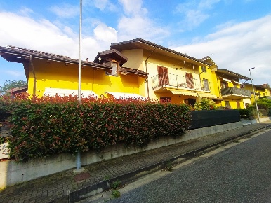 Foto Casa indipendente in Via dante 0, Foglizzo di 130 m² con 4 locali
