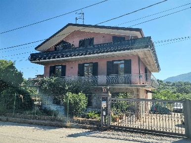 Foto Appartamento in Via Circumvallazione nord 31, Cesinali di 120 m²