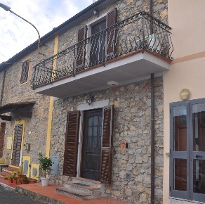 Foto Appartamento a Rosignano Marittimo di 135 m² con 6 locali in vendita