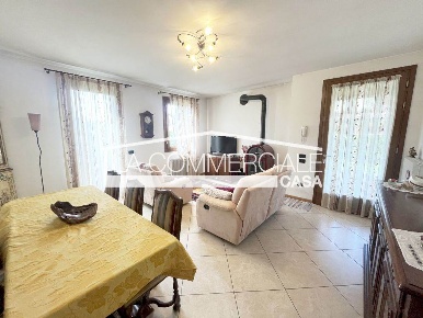 Foto Villa bifamiliare a Mogliano Veneto Centro di 149 m² con 5 locali