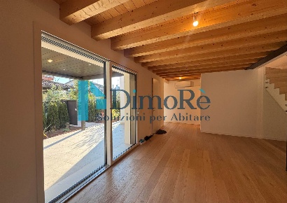 Foto Appartamento a Mogliano Veneto Centro di 165 m² con 5 locali