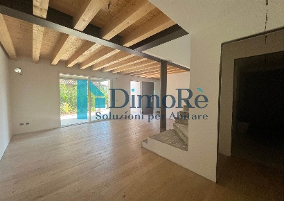 Foto Appartamento a Mogliano Veneto Centro di 165 m² con 5 locali