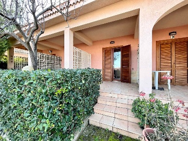 Foto Villa a schiera in viale delle madonie 93, Pollina Finale di 51 m²