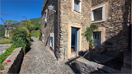 Foto Appartamento in via du Funtanin, Castelbianco di 59 m² con 2 locali