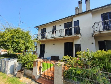 Foto Appartamento a Todi di 78 m² con 4 locali in vendita
