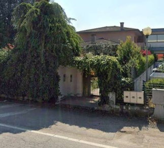 Foto Casa indipendente in Via del Lavoro, Rosà Centro di 238 m² in vendita