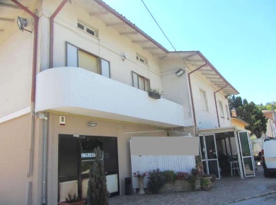 Foto Appartamento in Via Lubiana, Pesaro Pantano di 430 m² con 11 locali