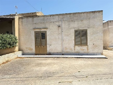 Foto Casa indipendente a Marsala di 120 m² con 5 locali in vendita