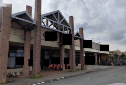 Foto Negozio in Via Amedeo Savoj, Lendinara Centro di 91 m² con 1 locali