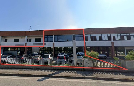 Foto Capannone industriale in Via a. brustolon, Abano Terme di 526 m²