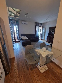 Foto Appartamento a Carrara Avenza di 95 m² con 4 locali in vendita