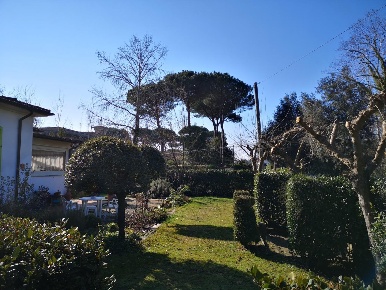 Foto Villa unifamiliare a Massa Ronchi - Poveromo di 149 m² con 7 locali