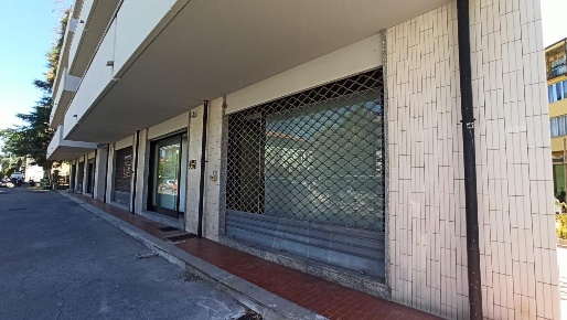Foto Ufficio a Lucca San Marco - Acquacalda di 94 m² con 3 locali