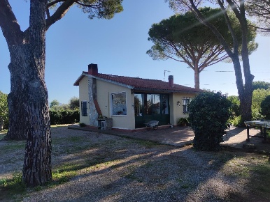 Foto Villa unifamiliare a Castiglione della Pescaia di 120 m² con 5 locali