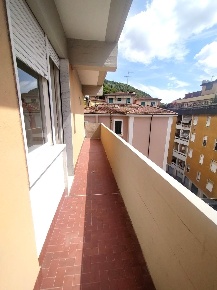 Foto Appartamento a Carrara Centro di 60 m² con 3 locali in vendita