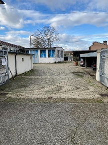Foto Capannone industriale a Ponsacco Centro di 2840 m² con 2 locali