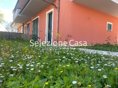 Foto Villa a schiera a Montopoli in Val d'Arno Montopoli di 200 m²