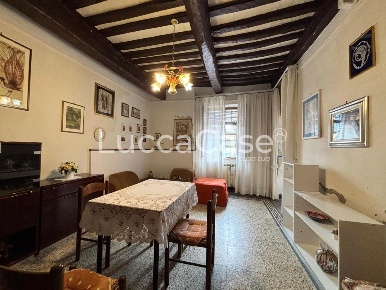 Foto Casa indipendente a Lucca San Lorenzo a Vaccoli di 160 m² con 6 locali