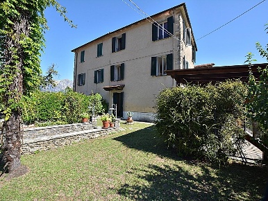 Foto Case semi ndipendenti a Stazzema Pontestazzemese di 100 m² in vendita