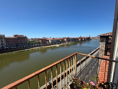 Foto Appartamento a Pisa San Francesco di 155 m² con 7 locali in affitto
