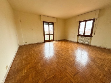 Foto Appartamento a Pisa San Francesco di 155 m² con 7 locali in affitto