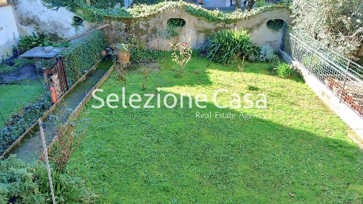 Foto Casa indipendente a Santa Croce sull'Arno Centro di 225 m² in vendita