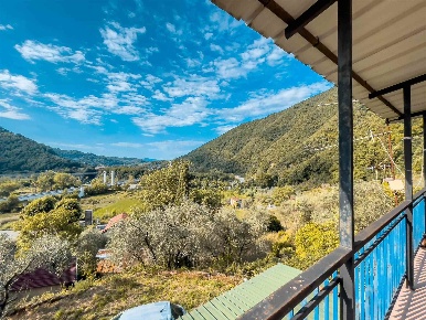 Foto Appartamento a Aulla Stadano di 180 m² con 11 locali in vendita